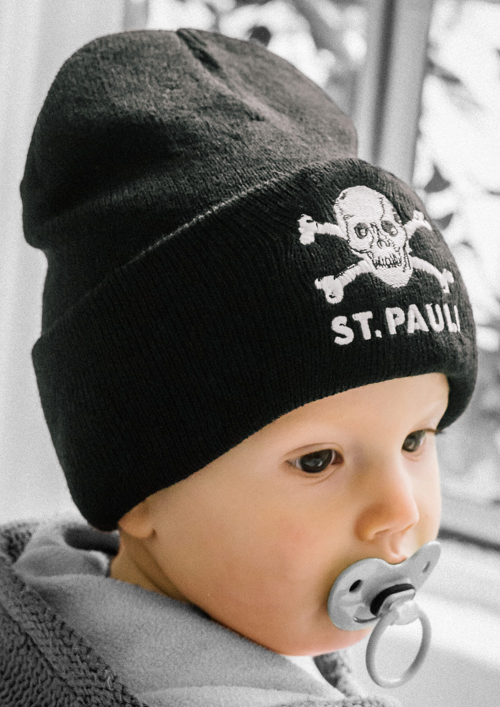 Babymütze Totenkopf